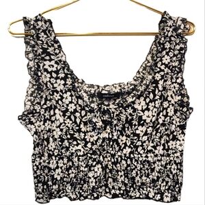 Ambiance black and white floral cropped fitted tank top lace up scoop neck Sz L